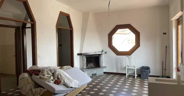 RIONE DE FILIPPIS - APPARTAMENTO CON TERRAZZO