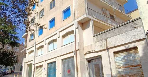 CENTRO STORICO - APPARTAMENTO CON 2 TERRAZZI
